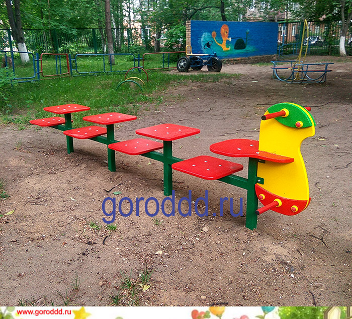Скамейка для детей в садик